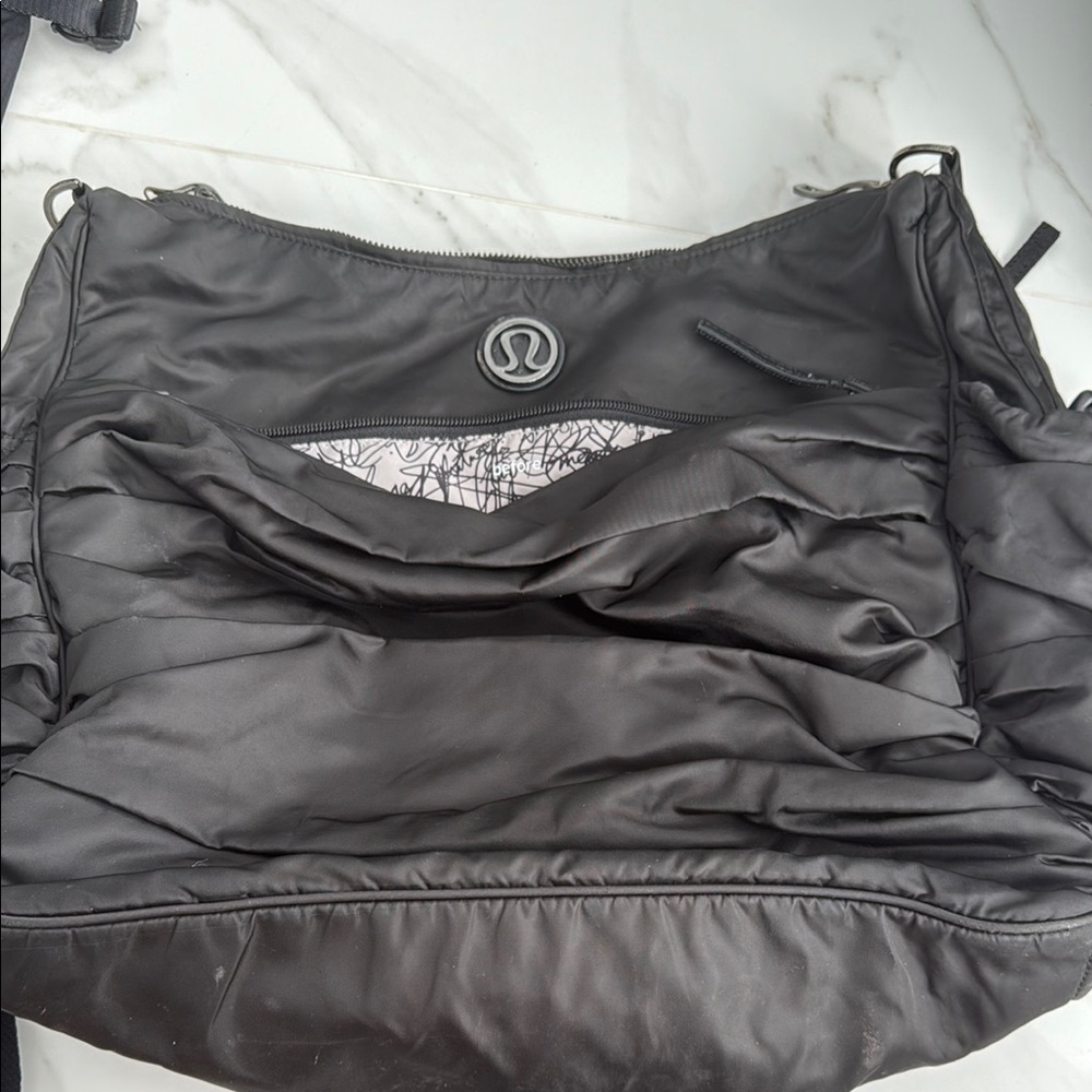 Chic Black Quilted Shoulder Bag
